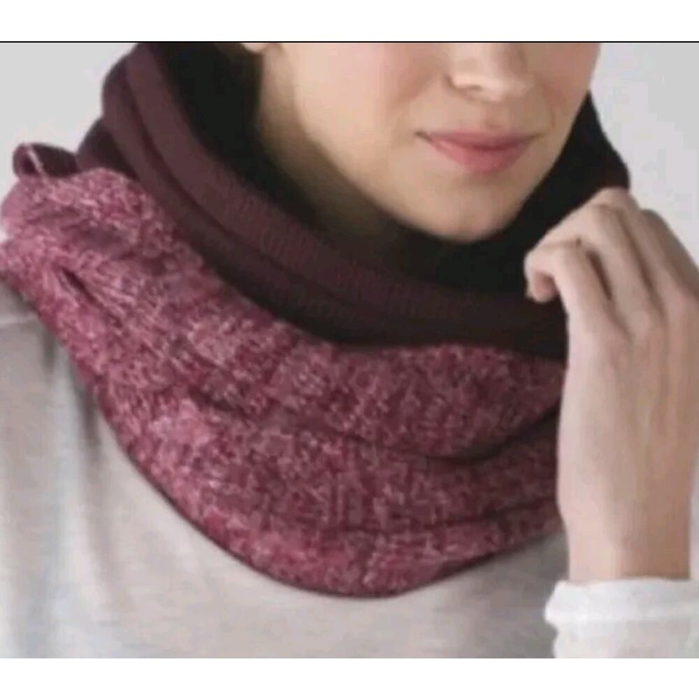 Lululemon Cashmere Blend Scarf Snow Amazing Neck Warmer Sherpa 2 piece